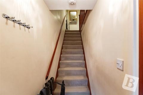 1 bedroom maisonette for sale, Halbutt Street, Dagenham, RM9