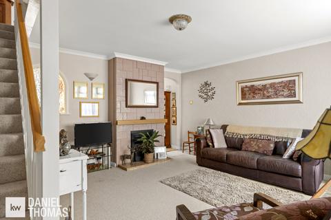 3 bedroom semi-detached house for sale, Roundhills, Waltham Abbey, Essex