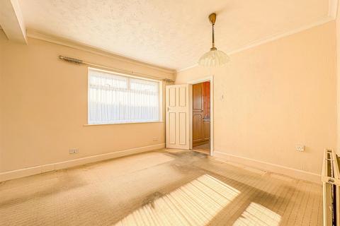 2 bedroom semi-detached bungalow for sale, Langdon Road, Rayleigh SS6