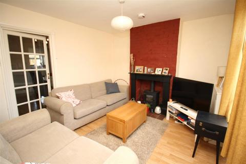 2 bedroom end of terrace house for sale, Newton Road, Bletchley, Milton Keynes