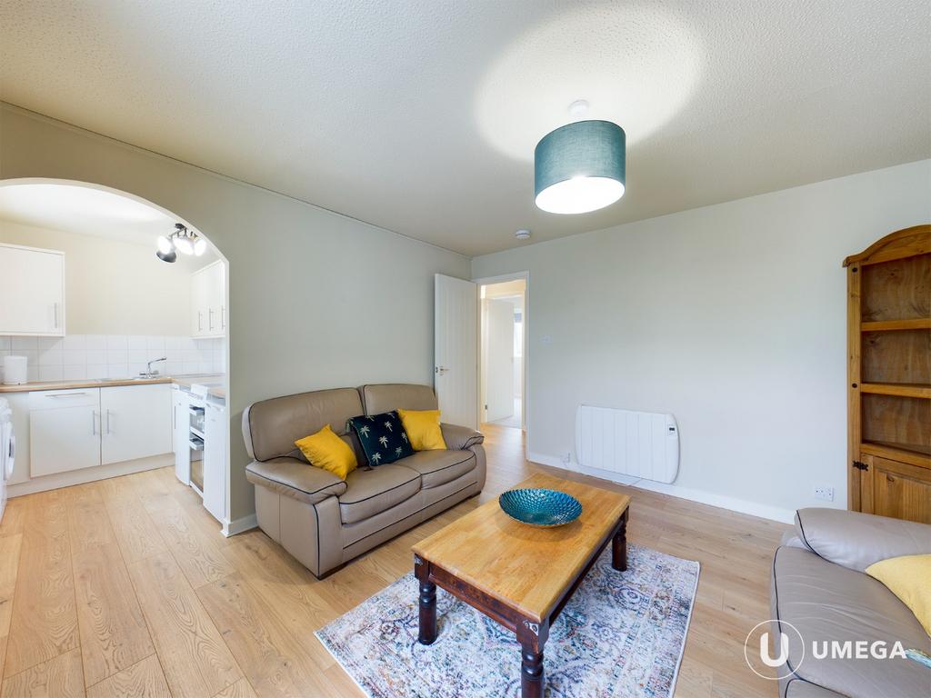 Apartment in Edinburgh, Liberton - View 4