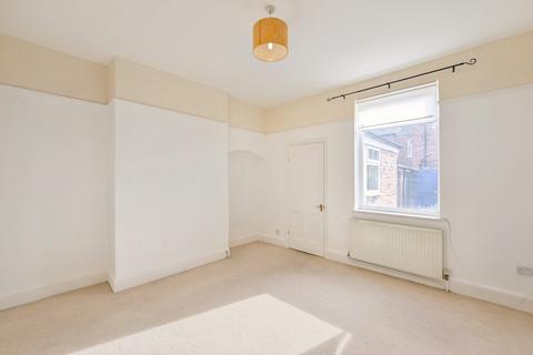 2 bedroom terraced house to rent, Frances Street, Fulford Road, York, YO10