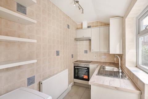 2 bedroom terraced house to rent, Frances Street, Fulford Road, York, YO10
