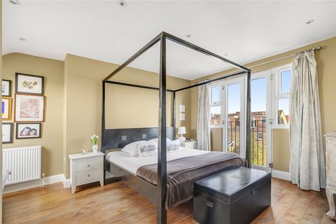 11 Holmside Road, London, SW12 8RJ