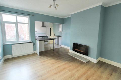 3 bedroom flat for sale, Simonside Terrace, Heaton, Newcastle upon Tyne, Tyne and Wear, NE6 5DS