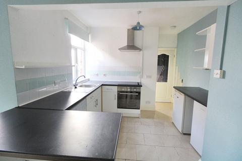 3 bedroom flat for sale, Simonside Terrace, Heaton, Newcastle upon Tyne, Tyne and Wear, NE6 5DS