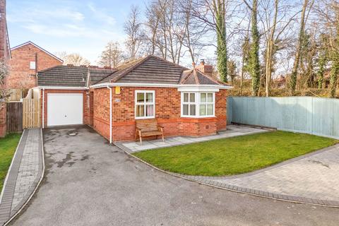 3 bedroom detached bungalow for sale, The Hawthorns, Wakefield WF1