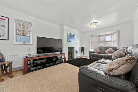 22 The Hawthorns, Wakefield, WF1 3TL