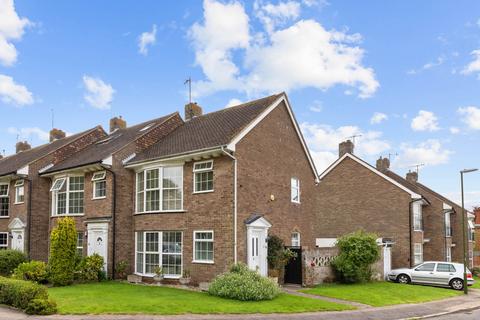 3 bedroom end of terrace house for sale, Woodview, Cul-de-Sac location North Shoreham.