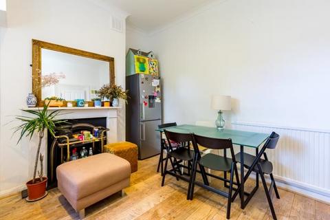 2 bedroom flat for sale, Campbell Road, London, E3