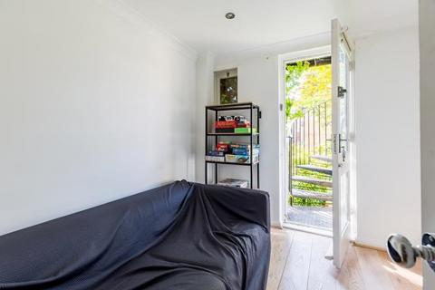 2 bedroom flat for sale, Campbell Road, London, E3