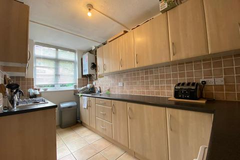 2 bedroom ground floor maisonette to rent, Geffrye Street, Shoreditch, E2