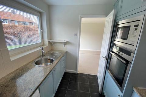 2 bedroom apartment to rent, Grange Court, Bowdon, WA14 3EU