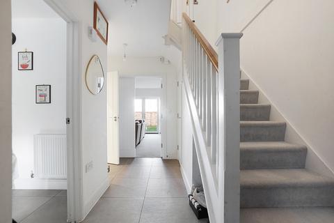 50 Bloomfields, Rainham, Gillingham, ME8 7DD