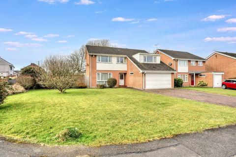 4 bedroom detached house for sale, Moor View Close, Workington CA14