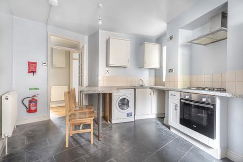 2 bedroom flat to rent, Lillie Road London SW6