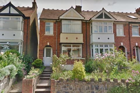 3 bedroom terraced house to rent, Hillingdon Road, Gravesend, Kent, DA11