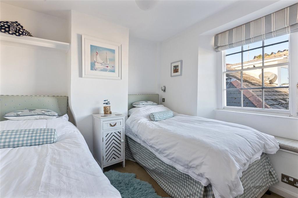 Twin Bedroom