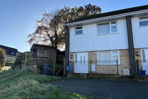 3 bedroom end of terrace house to rent, Woodbury Park, Axminster EX13