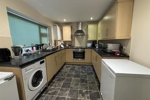 3 bedroom end of terrace house to rent, Woodbury Park, Axminster EX13