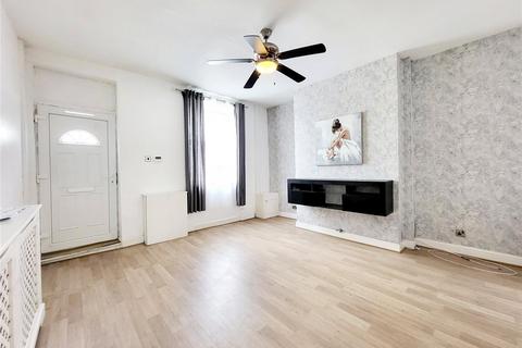 2 bedroom end of terrace house for sale, George Street, Denton, Manchester, M34