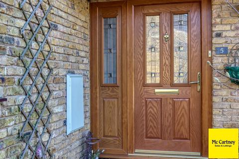 5 Phoenix Grove, Chelmsford, CM2 9BN
