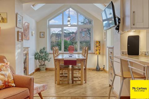 5 Phoenix Grove, Chelmsford, CM2 9BN