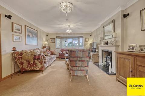 5 Phoenix Grove, Chelmsford, CM2 9BN