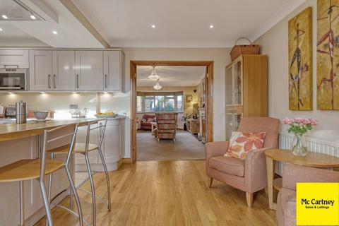 5 Phoenix Grove, Chelmsford, CM2 9BN
