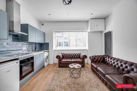 1 bedroom apartment to rent, Devonport Road London W12