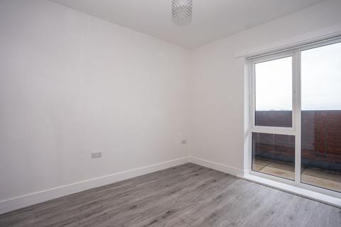 undefined, Liverpool L19
