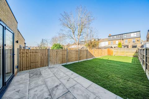 4 bedroom terraced house for sale, Braidwood Road, Catford