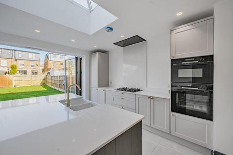 39 Braidwood Road, London, SE6 1QU