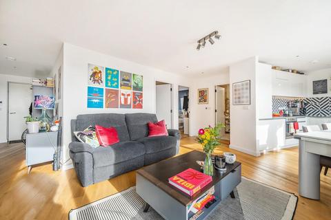 2 bedroom flat for sale, Cargreen Road, South Norwood, London, SE25