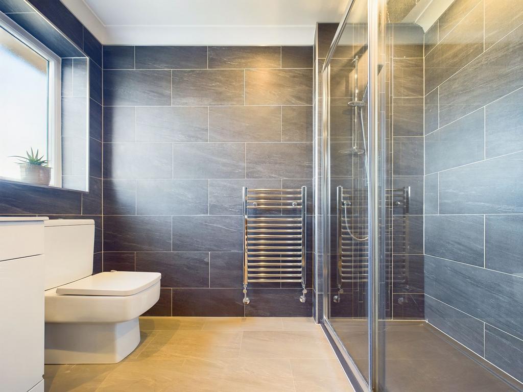 En-suite to Bedroom One