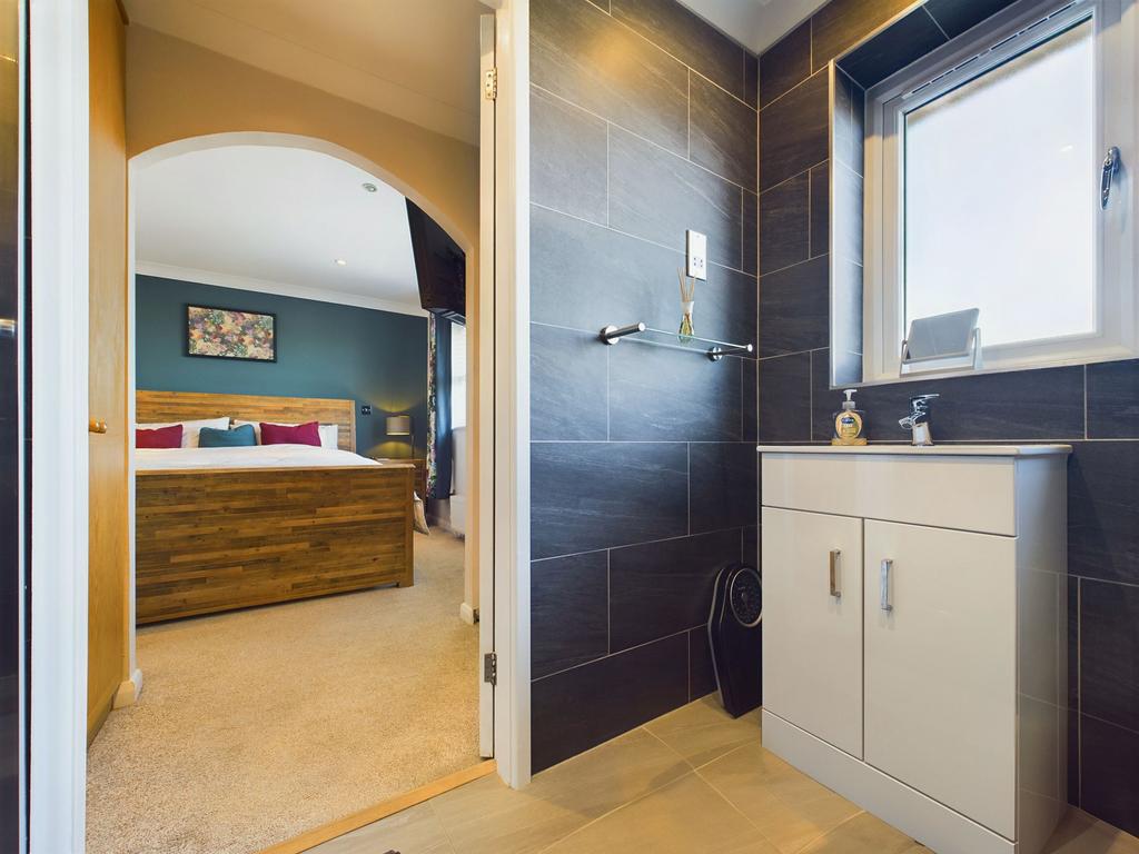 En-suite to Bedroom One