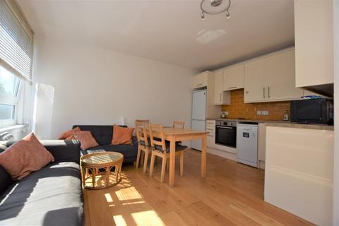 4 bedroom flat to rent, John Ruskin Street London SE5