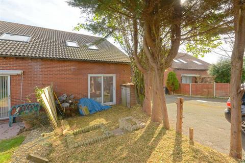 1 bedroom terraced house for sale, Falcons Way, Mytton Oak Farm, Shrewsbury