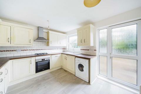 4 bedroom house for sale, Blossom Close, London W5