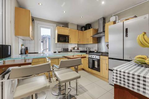 2 bedroom flat for sale, Cedar Grove, London W5