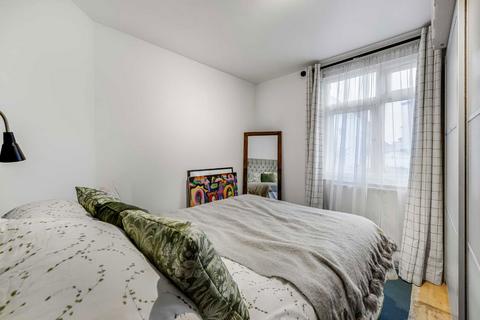 2 bedroom flat for sale, Cedar Grove, London W5