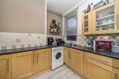 1 bedroom flat to rent, Melbourne Avenue, London W13