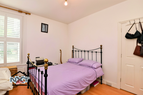 2 bedroom flat for sale, Warren Road, Leyton, E10