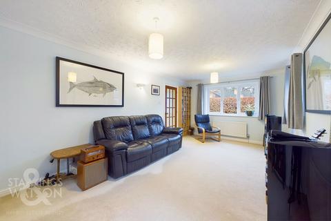 5 bedroom detached house for sale, Wensum Valley Close, Hellesdon, Norwich