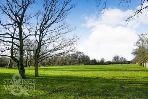 5 bedroom detached house for sale, Wensum Valley Close, Hellesdon, Norwich