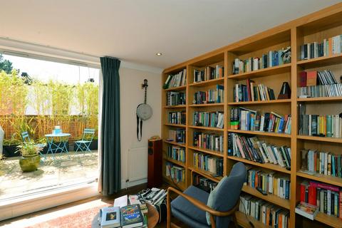 36 Maryon Mews, London, NW3 2PU