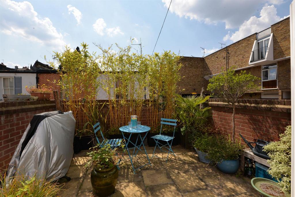 Terraceoutside Bed2.JPG