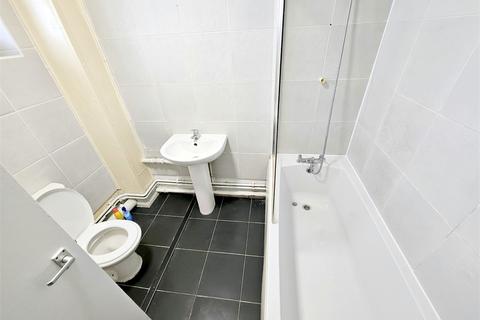 2 bedroom flat to rent, Etta Street, Deptford, London,