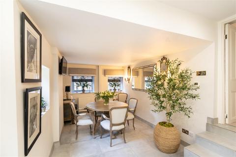 55 Bondgate, Harewood, Leeds, LS17 9LN