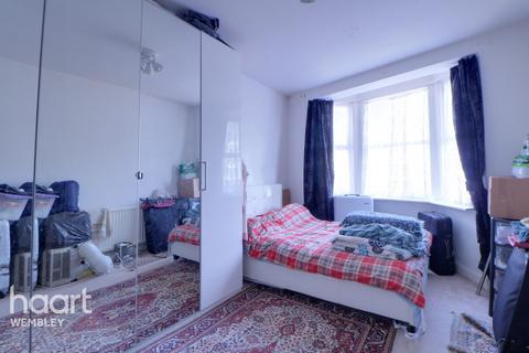 2 bedroom maisonette for sale, North Wembley